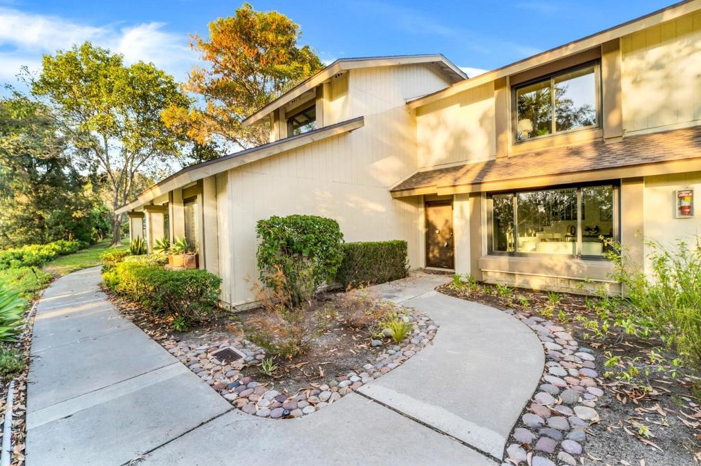 5356 Caminito Velasquez, San Diego, CA 92124