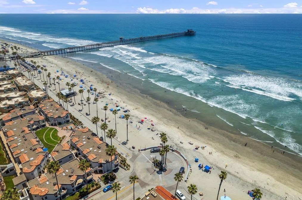 672 Tremont St, Oceanside, CA 92054-2470