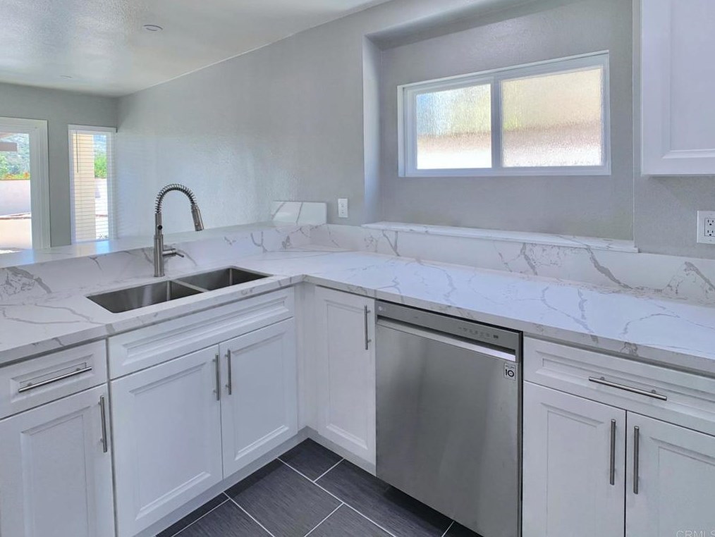 15883 Avenida Lamego, San Diego CA 92128-3150 exterior