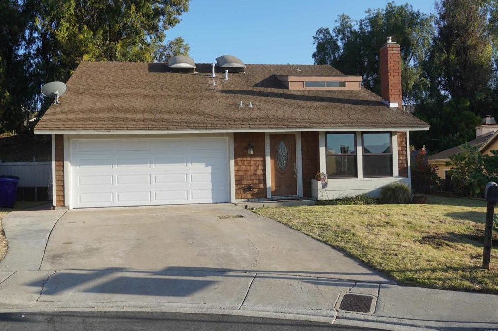 213 Fennell Ct, San Diego, CA 92114