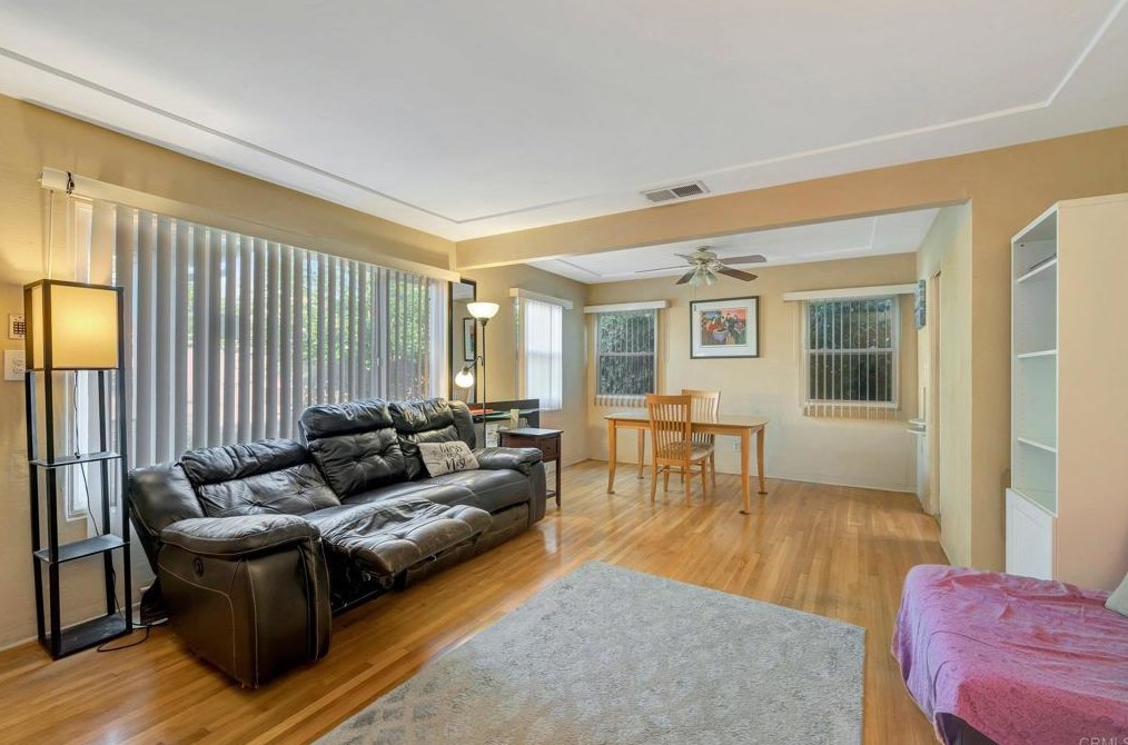 4966 68th St, San Diego CA  92115-1703 exterior