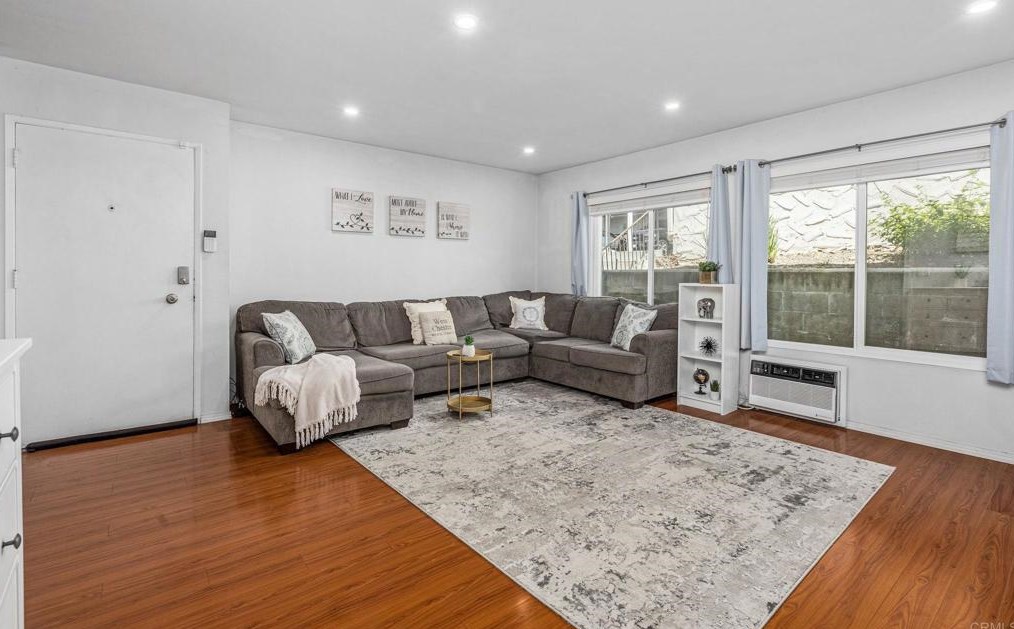 8220 Vincetta Dr #25, La Mesa, CA 91942
