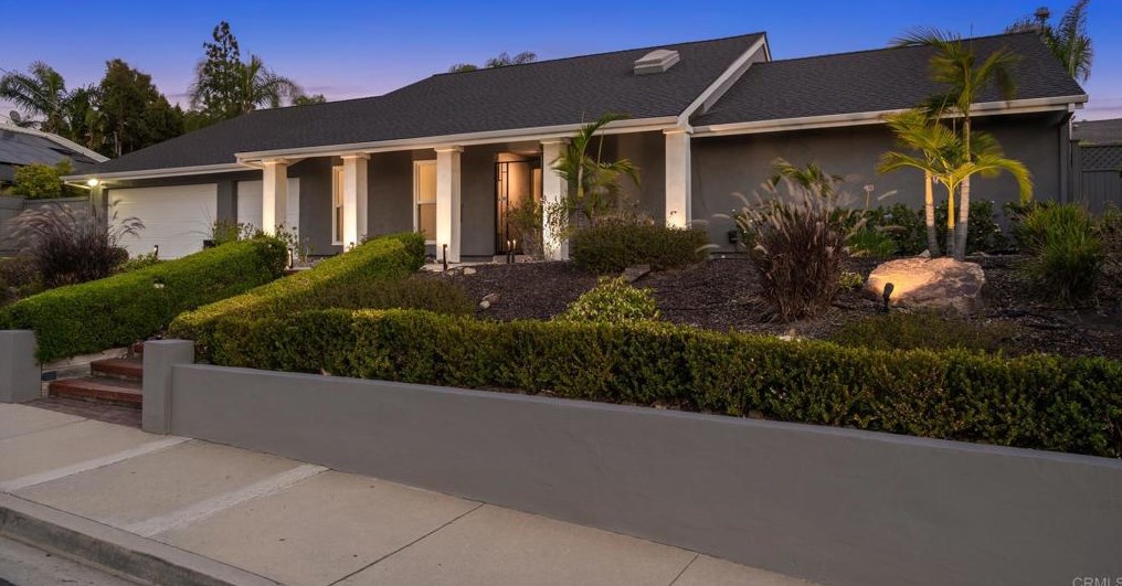 7991 Eastridge Dr, La Mesa, CA 91941