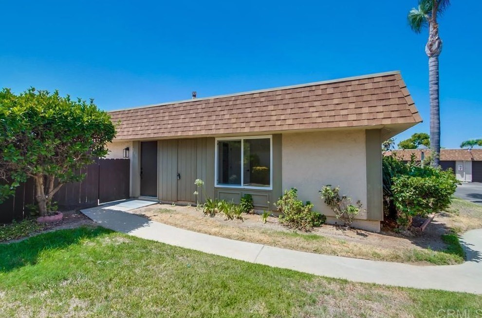 209 Festival Dr #7, Oceanside, CA 92057