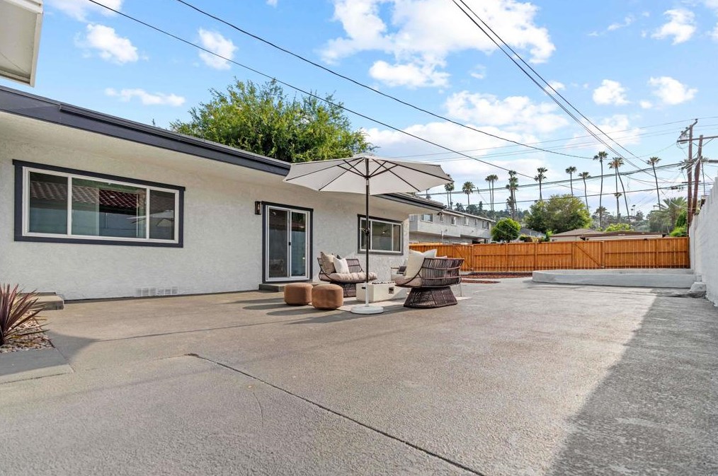 4542 Palm Ave, La Mesa CA  91941-5586 exterior