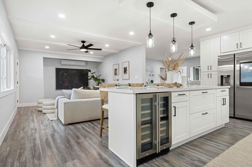 4542 Palm Ave, La Mesa CA  91941-5586 exterior