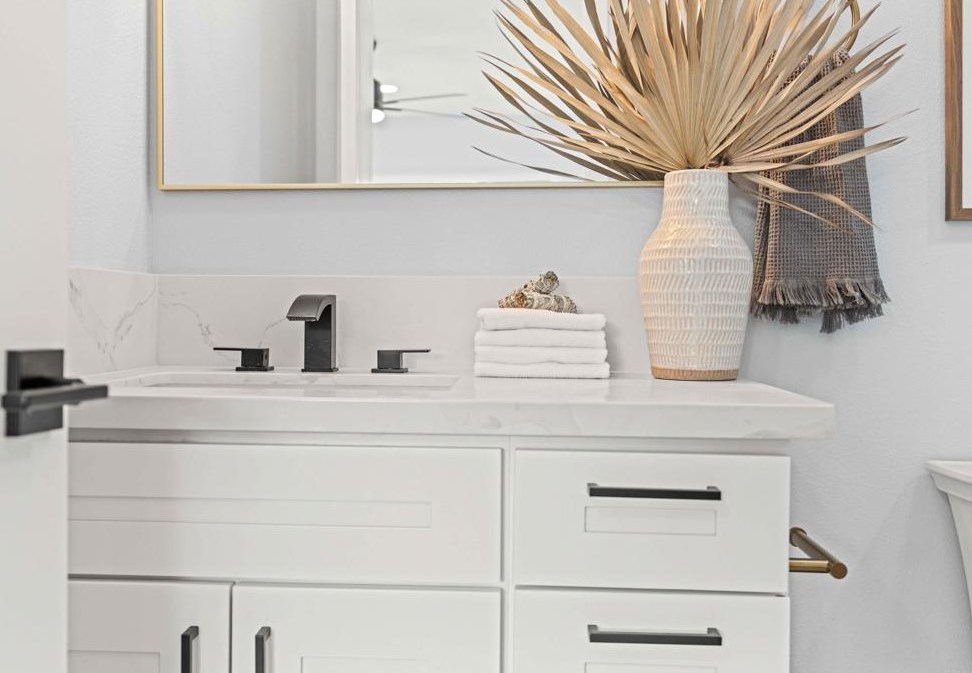 4542 Palm Ave, La Mesa CA  91941-5586 exterior