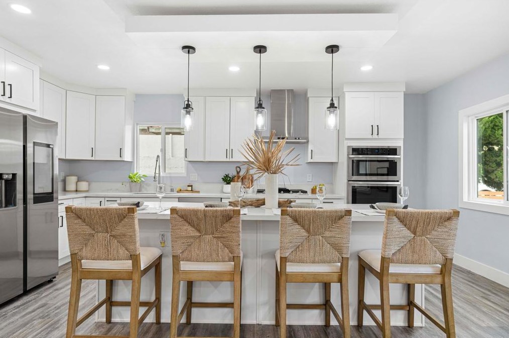 4542 Palm Ave, La Mesa CA  91941-5586 exterior