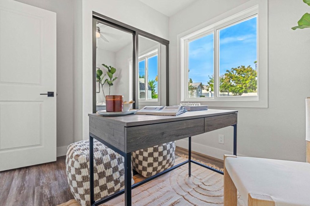 4542 Palm Ave, La Mesa CA  91941-5586 exterior