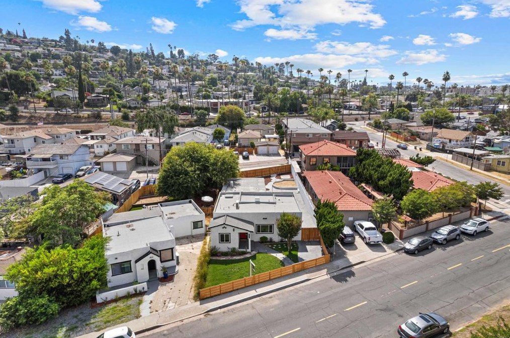 4542 Palm Ave, La Mesa CA  91941-5586 exterior