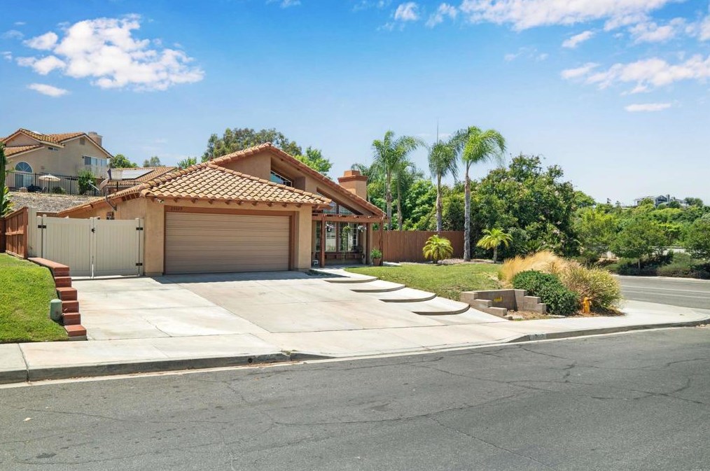 25029 Parkcrest Dr, Murrieta, CA 92562
