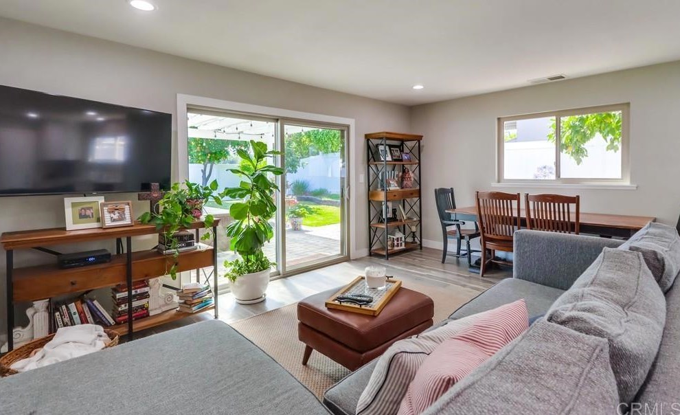 5685 Dugan Ave, La Mesa, CA 91942