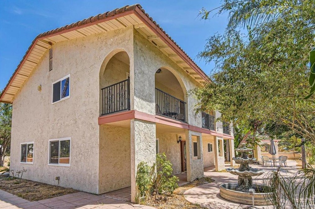 1858 Canyon Heights Rd, Fallbrook CA  92028-9784 exterior