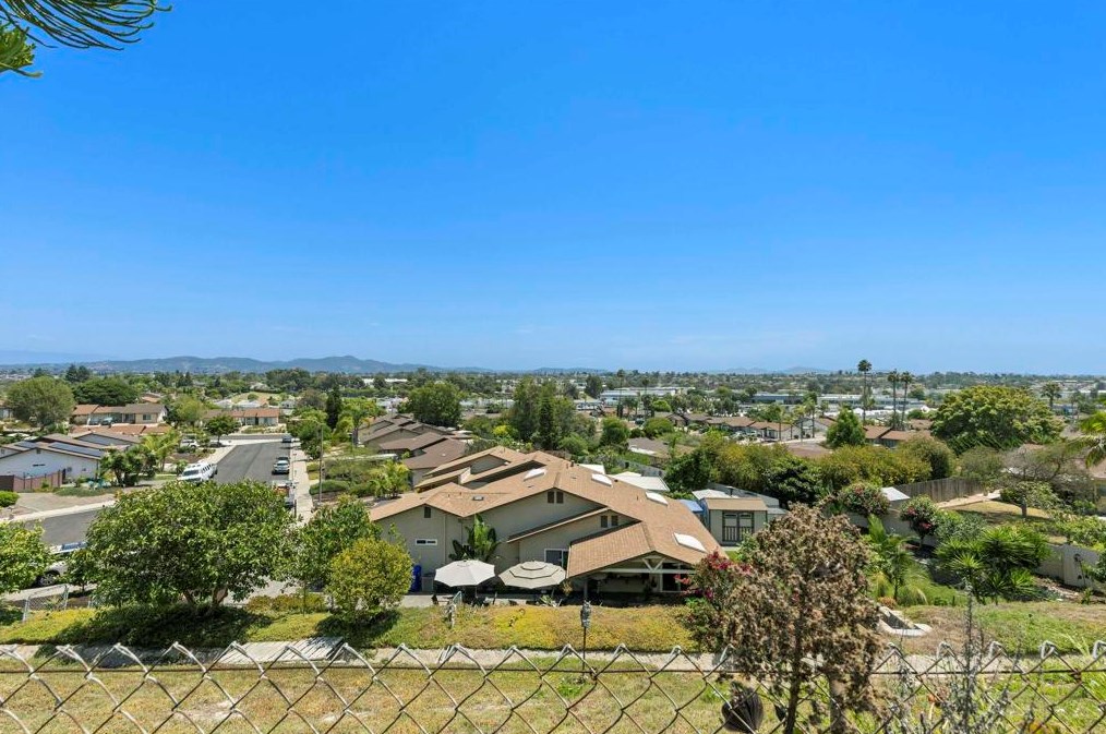 1552 Highridge Dr, Oceanside, CA 92056