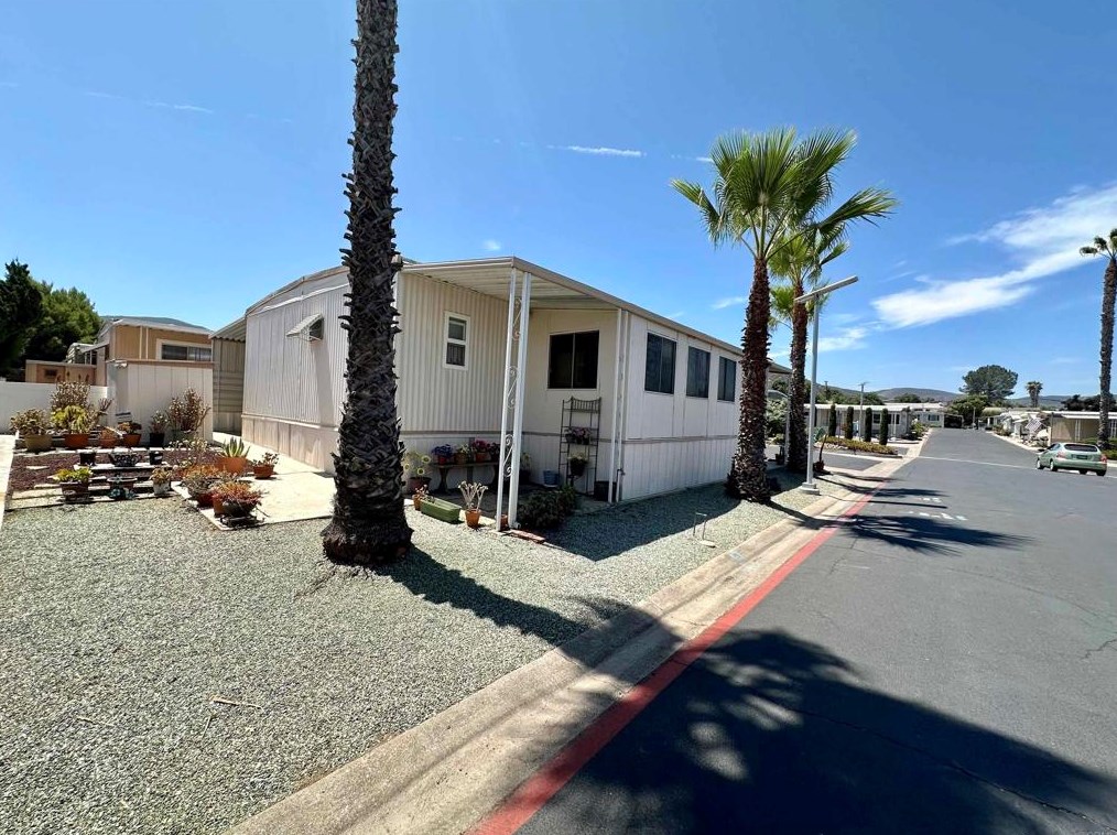 8301 Mission Gorge Rd #165, Santee, CA 92071