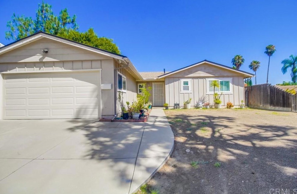 8758 Grass Valley Ln, Santee, CA 92071