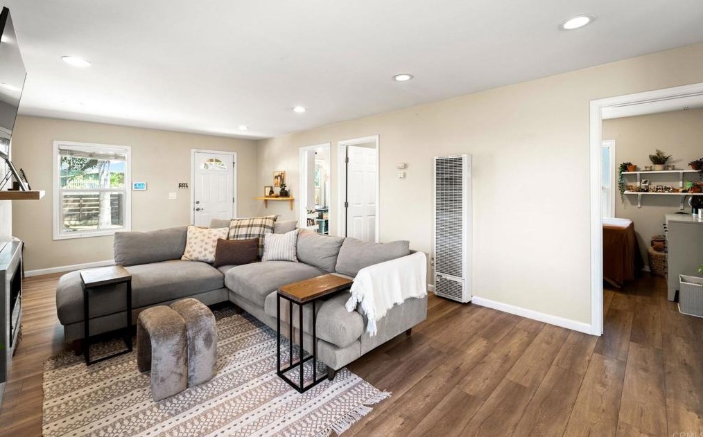 816 42nd St, San Diego CA  92102-3531 exterior