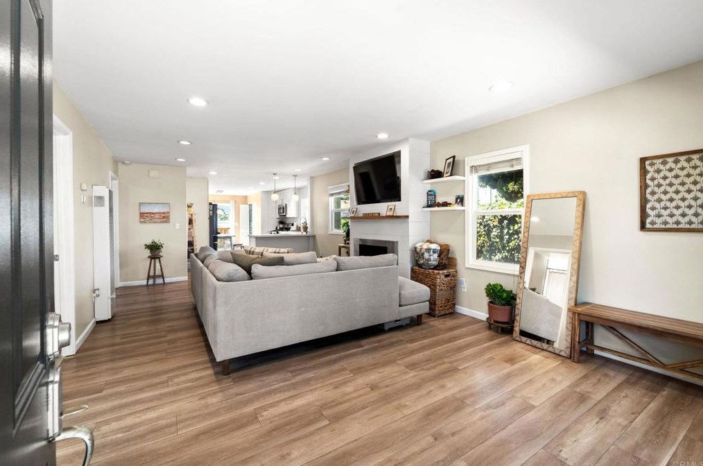 816 42nd St, San Diego CA  92102-3531 exterior