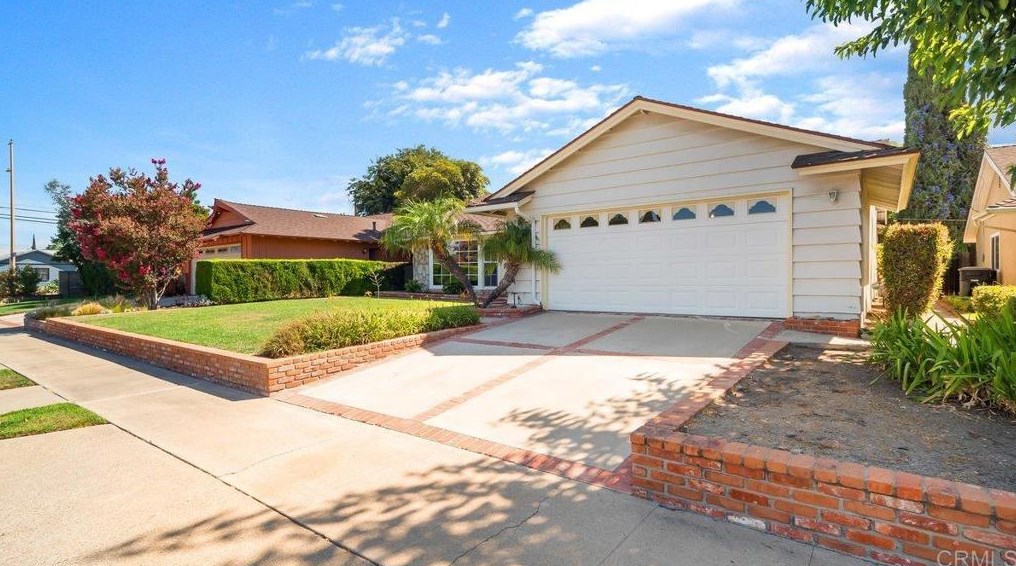 877 N Elmwood St, Orange, CA 92867