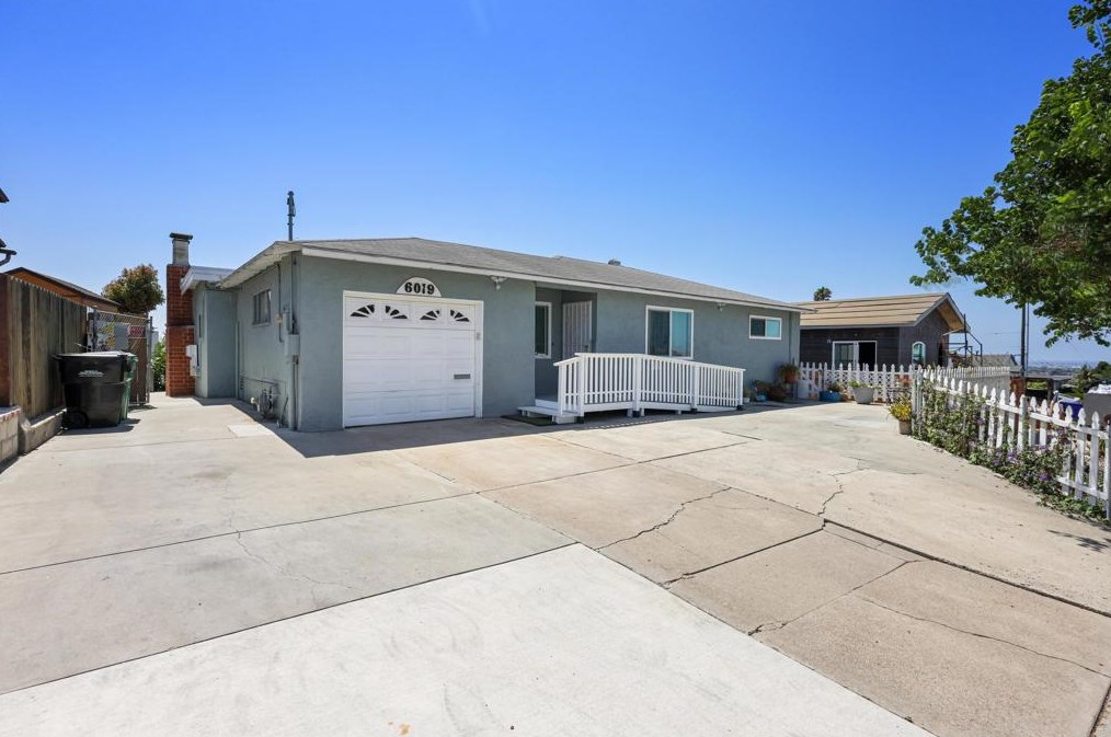 6019 Potomac St, San Diego, CA 92139