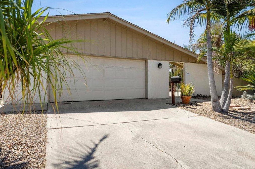 6863 Monte Verde Dr, San Diego, CA 92119