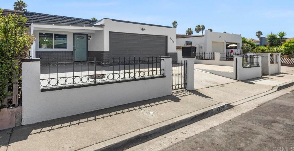 4779 Calle Los Santos, Oceanside, CA 92057
