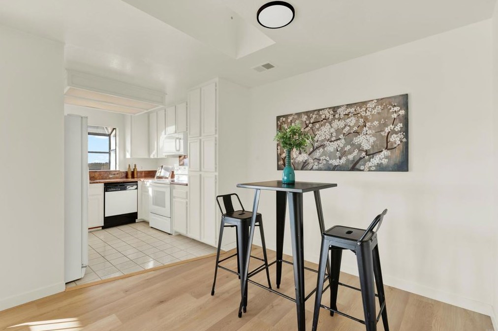 6150 Caminito Sacate, San Diego CA 92120-3155 exterior