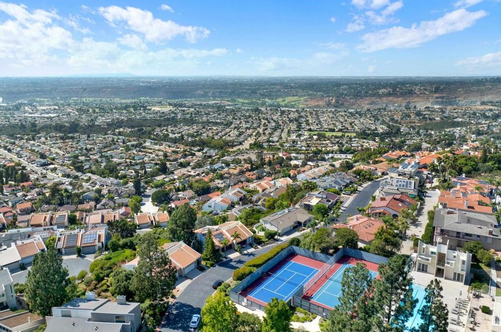 6150 Caminito Sacate, San Diego CA 92120-3155 exterior