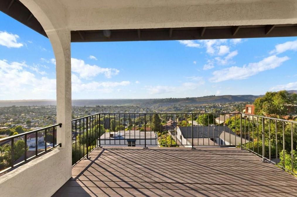 6150 Caminito Sacate, San Diego CA 92120-3155 exterior