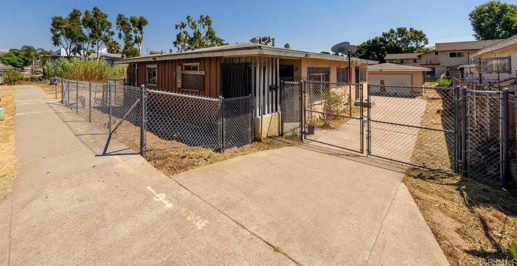 4115 National Ave, San Diego, CA 92113-3313