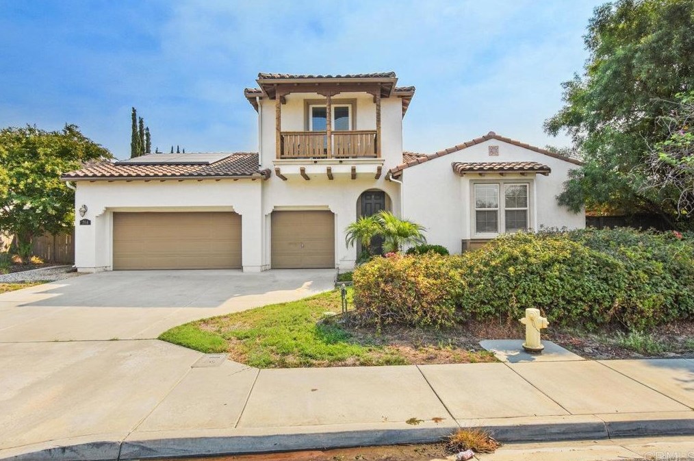 704 Sungold Way, Escondido, CA 92027