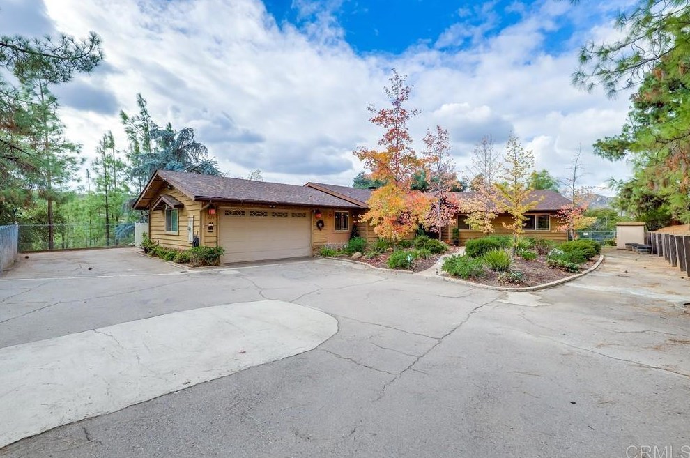 622 Quail Crest Rd, Alpine, CA 91901