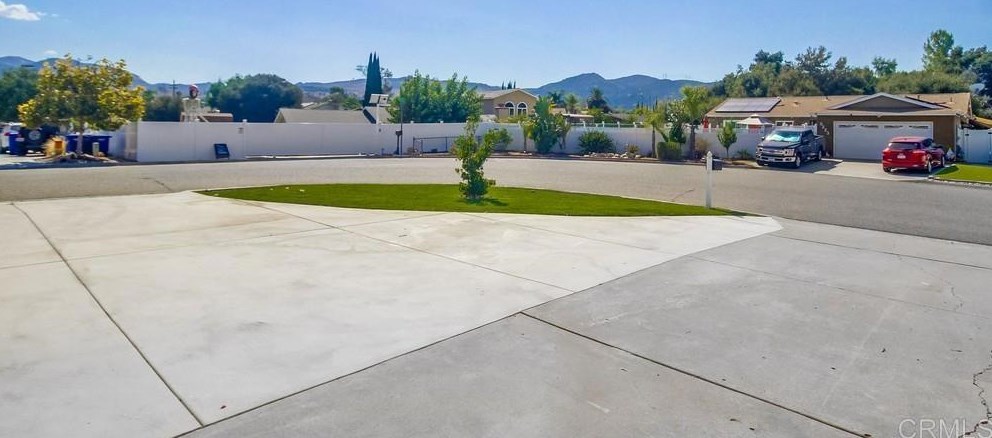 9222 Clearlake Way, Lakeside, CA 92040