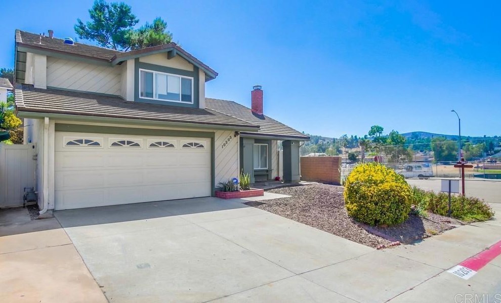 10203 Moorpark St, Spring Valley, CA 91978-1515