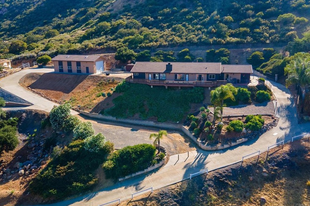295 Arnold Way, Alpine, CA 91901
