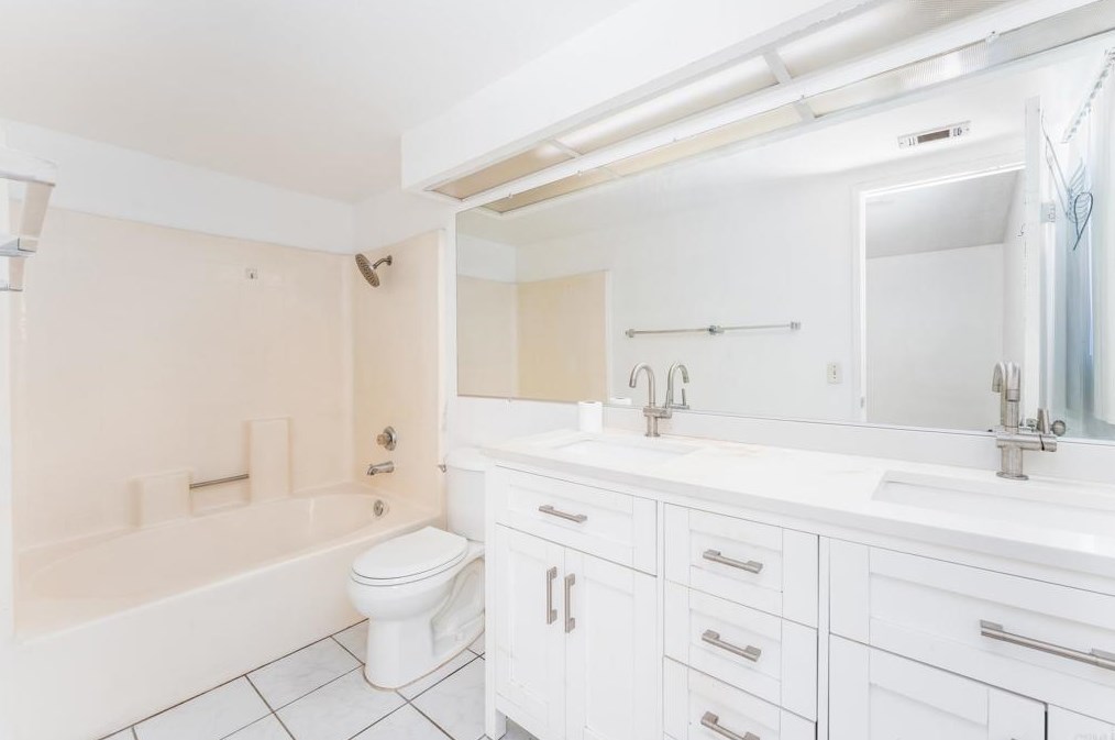 14155 Montego Bay Dr, Moreno Valley CA 92553-2906 exterior