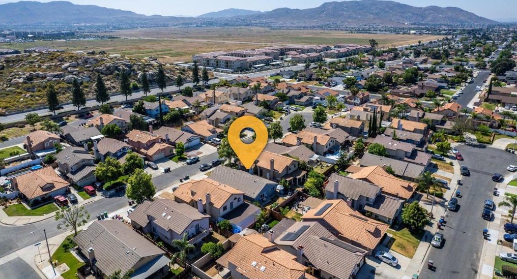 14155 Montego Bay Dr, Moreno Valley CA 92553-2906 exterior