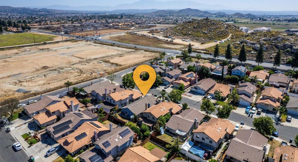 14155 Montego Bay Dr, Moreno Valley CA 92553-2906 exterior