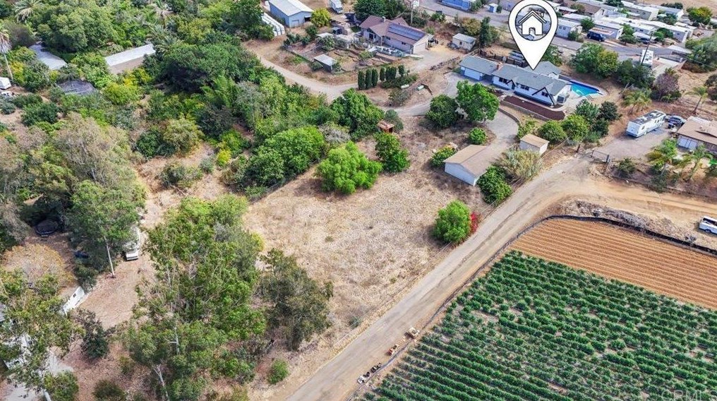 2446 Vista Way, Vista CA 92083-6228 exterior