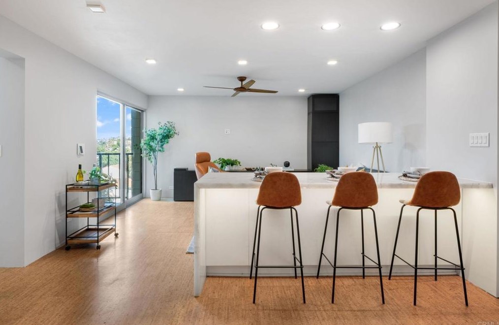 4944 Cass St #605, San Diego, CA 92109