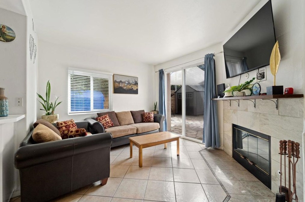 12065 Lemon Crest Dr, Lakeside, CA 92040