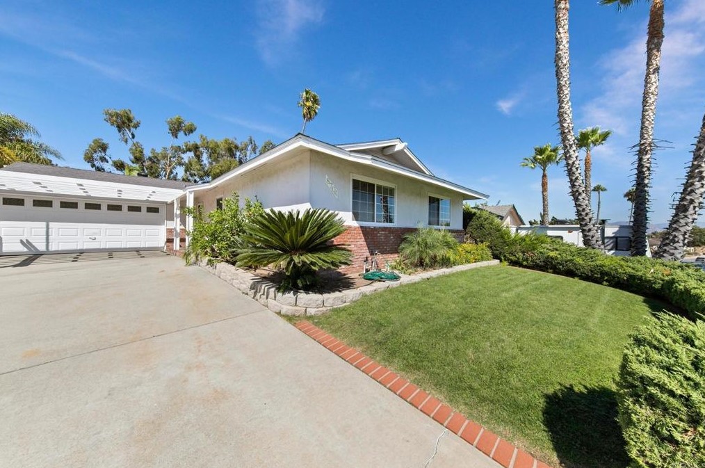 8704 Mulvaney Dr, San Diego, CA 92119