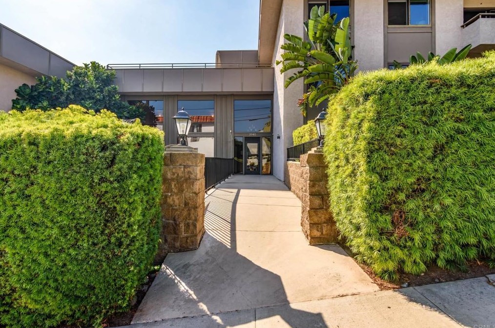 3940 Dove St #211, San Diego, CA 92103