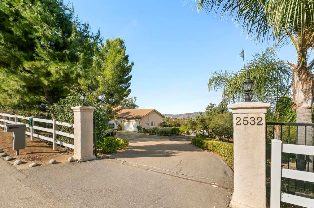 2532 Quail Creek Pl, Alpine, CA 91901