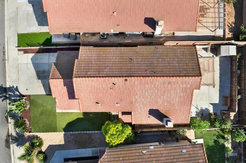 11855 Avenida Marcella, El Cajon CA 92019-4045 exterior