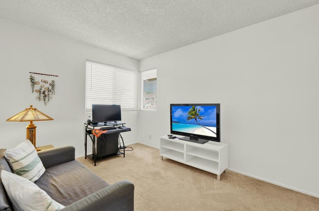 11855 Avenida Marcella, El Cajon CA 92019-4045 exterior