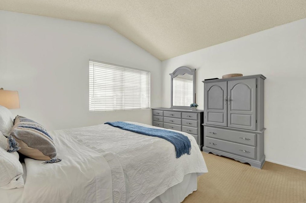 11855 Avenida Marcella, El Cajon CA 92019-4045 exterior