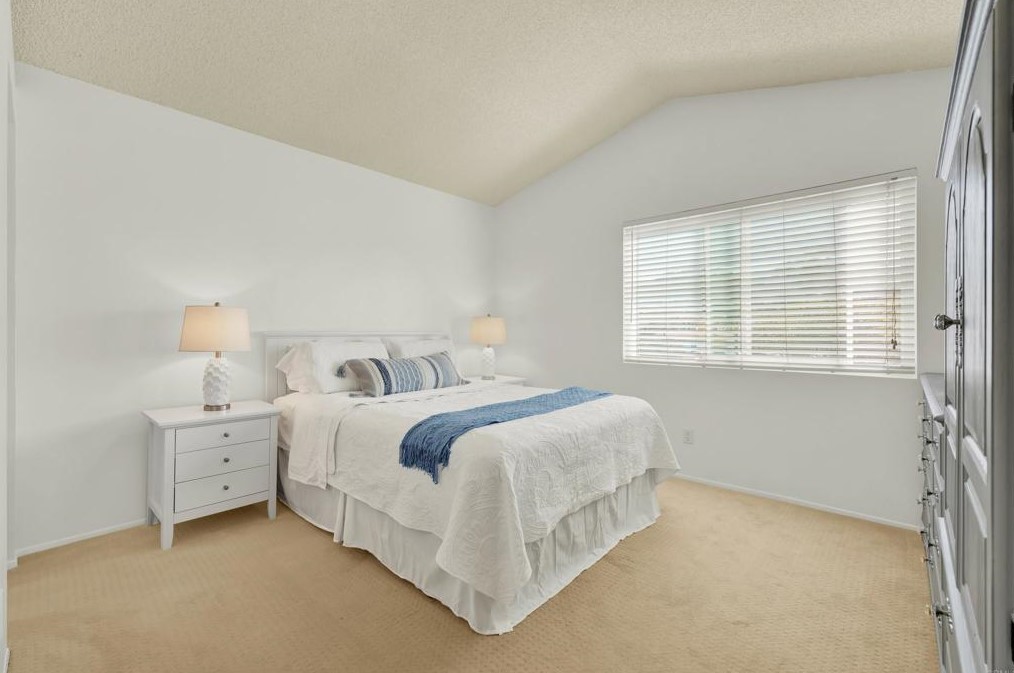 11855 Avenida Marcella, El Cajon CA 92019-4045 exterior