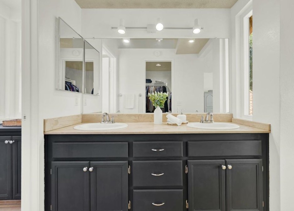 11855 Avenida Marcella, El Cajon CA 92019-4045 exterior