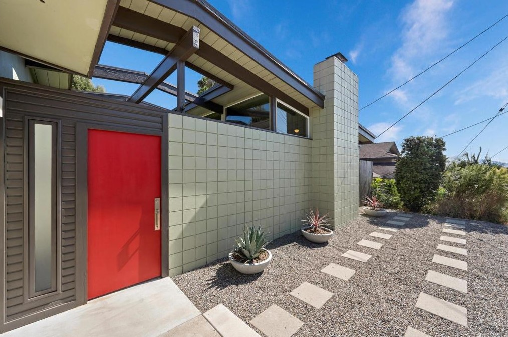 6937 Coleshill Dr, San Diego, CA 92119